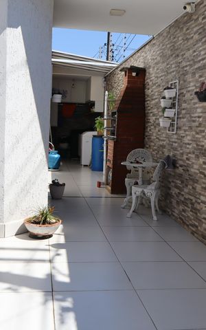 Casa à venda com 89m², 2 quartos e 2 vagasGaragem