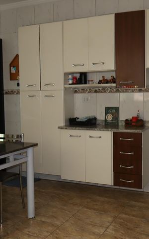 Casa à venda com 89m², 2 quartos e 2 vagasCozinha