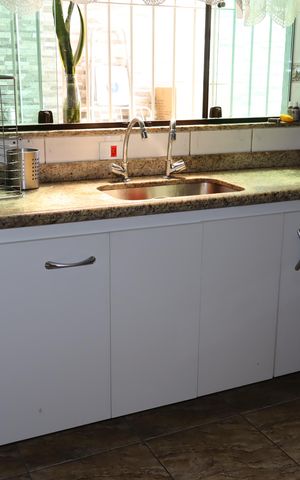 Casa à venda com 89m², 2 quartos e 2 vagasCozinha
