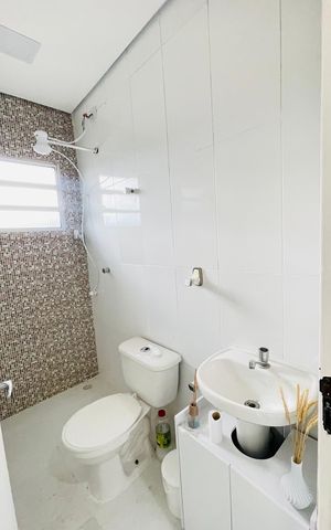 Casa para alugar com 97m², 3 quartos e 2 vagas Casa para alugar com 97m², 3 quartos e 2 vagasBanheiro