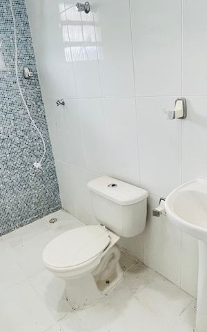 Casa para alugar com 97m², 3 quartos e 2 vagas Casa para alugar com 97m², 3 quartos e 2 vagasBanheiro