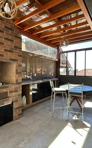 Casa de condomínio para alugar com 230m², 3 quartos e 2 vagasÁrea gourmet