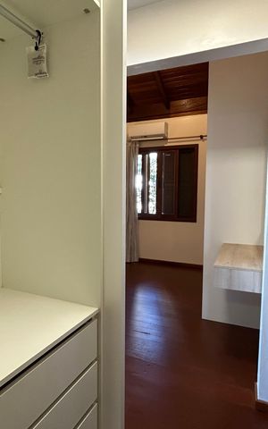 Casa de condomínio para alugar com 230m², 3 quartos e 2 vagasSuíte 3 Closet