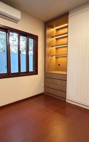 Casa de condomínio para alugar com 230m², 3 quartos e 2 vagasSuíte 1