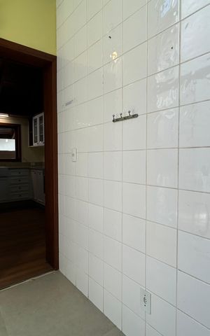 Casa de condomínio para alugar com 230m², 3 quartos e 2 vagasÁrea de Serviço