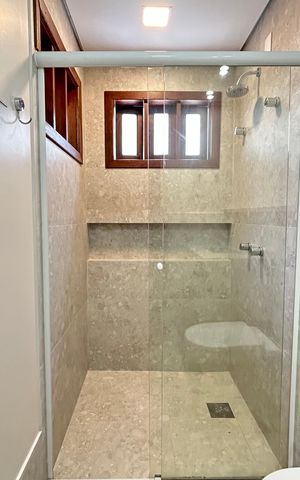 Casa de condomínio para alugar com 230m², 3 quartos e 2 vagasBanheiro suíte 1