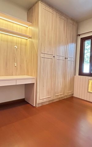 Casa de condomínio para alugar com 230m², 3 quartos e 2 vagasSuíte 2