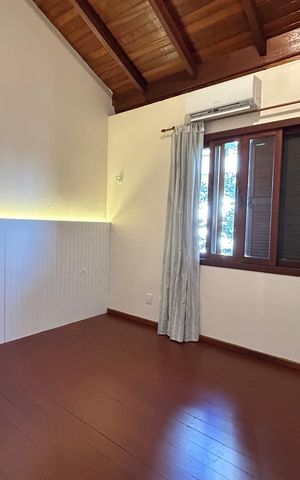 Casa de condomínio para alugar com 230m², 3 quartos e 2 vagasSuíte 3