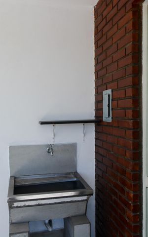Casa para alugar com 100m², 2 quartos e sem vagaÁrea de Serviço