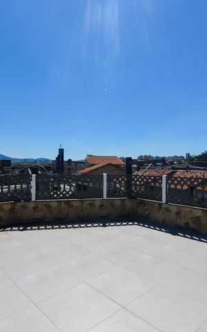 Casa para alugar com 100m², 2 quartos e sem vagaVaranda