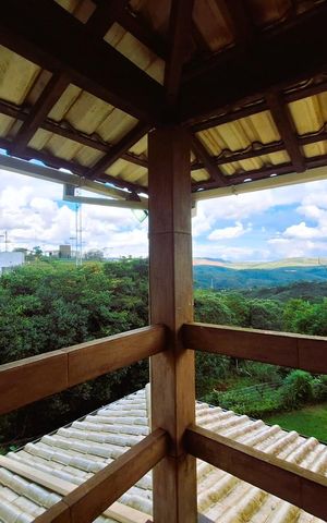 Casa de condomínio à venda com 365m², 3 quartos e 4 vagas Casa de condomínio à venda com 365m², 3 quartos e 4 vagasVaranda