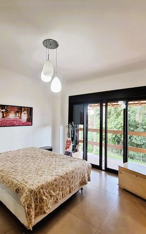 Casa de condomínio à venda com 365m², 3 quartos e 4 vagas Casa de condomínio à venda com 365m², 3 quartos e 4 vagasQuarto