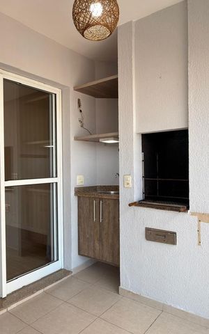 Apartamento à venda com 77m², 3 quartos e 2 vagas Apartamento à venda com 77m², 3 quartos e 2 vagasVaranda