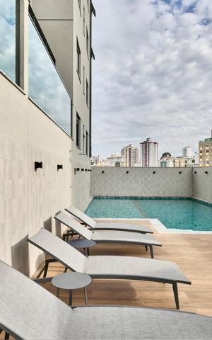 Apartamento à venda com 68m², 2 quartos e 2 vagas Apartamento à venda com 68m², 2 quartos e 2 vagasÁrea comum - Piscina
