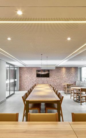 Apartamento à venda com 68m², 2 quartos e 2 vagas Apartamento à venda com 68m², 2 quartos e 2 vagasÁrea comum - Salão de festas