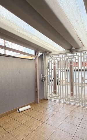 Casa à venda com 150m², 2 quartos e 2 vagas Casa à venda com 150m², 2 quartos e 2 vagasGaragem