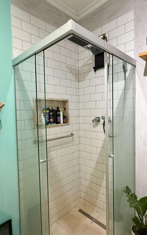 Casa à venda com 150m², 2 quartos e 2 vagas Casa à venda com 150m², 2 quartos e 2 vagasBanheiro