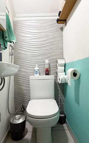 Casa à venda com 150m², 2 quartos e 2 vagas Casa à venda com 150m², 2 quartos e 2 vagasBanheiro