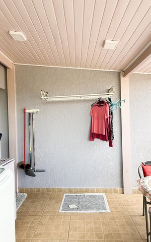 Casa à venda com 150m², 2 quartos e 2 vagas Casa à venda com 150m², 2 quartos e 2 vagasÁrea de Serviço