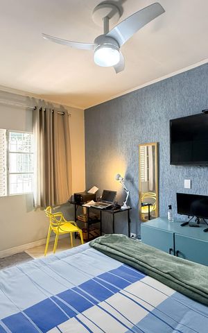Casa à venda com 150m², 2 quartos e 2 vagas Casa à venda com 150m², 2 quartos e 2 vagasQuarto