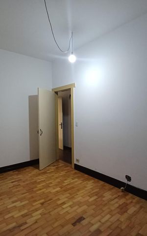 Casa à venda com 322m², 4 quartos e 3 vagas Casa à venda com 322m², 4 quartos e 3 vagasQuarto