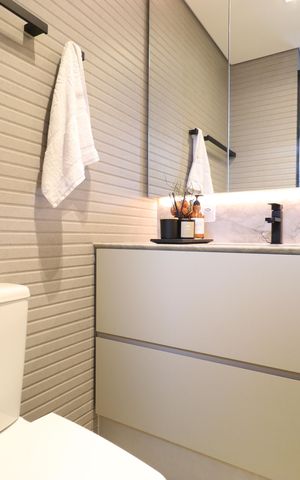 Apartamento à venda com 153m², 3 quartos e 3 vagasBanheiro da Suíte 1