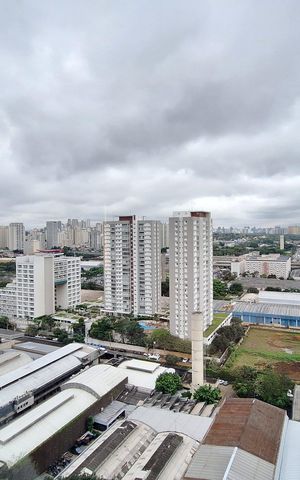 Apartamento à venda com 153m², 3 quartos e 3 vagas Apartamento à venda com 153m², 3 quartos e 3 vagasVista