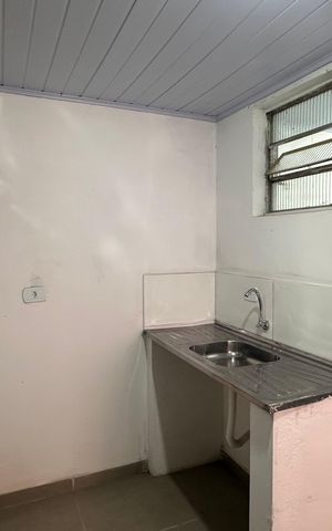 Casa para alugar com 22m², 1 quarto e sem vaga