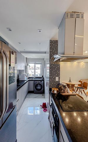 Apartamento à venda com 67m², 2 quartos e 1 vagaCozinha e Área de Serviço