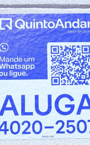 Apartamento para alugar com 37m², 1 quarto e sem vagaPlaca GRANDE instalada na fachada do condomínio, dia 03.09.2026 - Código da placa: SWRM-1330