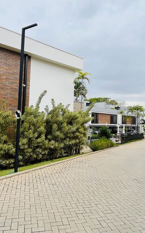 Casa de condomínio à venda com 130m², 3 quartos e 2 vagas