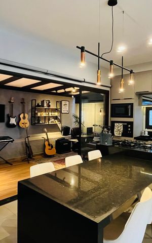 Casa de condomínio à venda com 130m², 3 quartos e 2 vagas