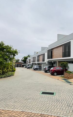 Casa de condomínio à venda com 130m², 3 quartos e 2 vagas