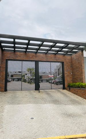 Casa de condomínio à venda com 130m², 3 quartos e 2 vagas