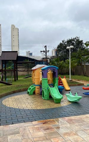 Apartamento para alugar com 62m², 2 quartos e 1 vaga Apartamento para alugar com 62m², 2 quartos e 1 vagaÁrea comum - Playground