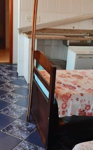 Casa à venda com 243m², 4 quartos e 5 vagas Casa à venda com 243m², 4 quartos e 5 vagasQuarto