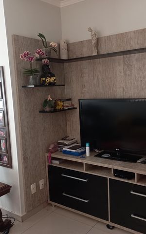 Casa à venda com 243m², 4 quartos e 5 vagas Casa à venda com 243m², 4 quartos e 5 vagasSala