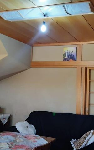 Casa à venda com 243m², 4 quartos e 5 vagas Casa à venda com 243m², 4 quartos e 5 vagasSala