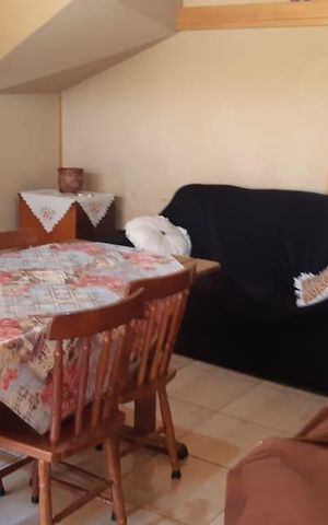 Casa à venda com 243m², 4 quartos e 5 vagas Casa à venda com 243m², 4 quartos e 5 vagasSala
