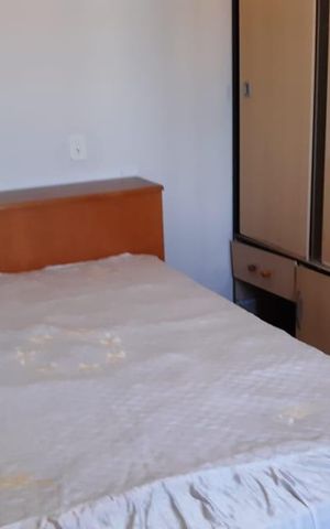 Casa à venda com 243m², 4 quartos e 5 vagas Casa à venda com 243m², 4 quartos e 5 vagasQuarto
