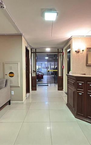 Apartamento para alugar com 100m², 5 quartos e 1 vaga Apartamento para alugar com 100m², 5 quartos e 1 vagaHall de entrada