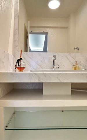 Apartamento para alugar com 100m², 5 quartos e 1 vaga Apartamento para alugar com 100m², 5 quartos e 1 vagaLavabo