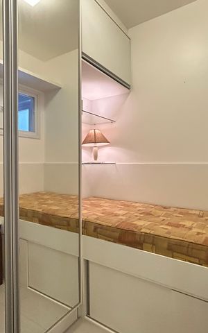Apartamento para alugar com 100m², 5 quartos e 1 vaga Apartamento para alugar com 100m², 5 quartos e 1 vagaQuarto da área de Serviço