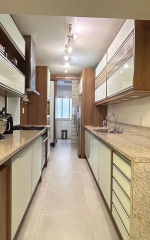 Apartamento para alugar com 100m², 5 quartos e 1 vaga Apartamento para alugar com 100m², 5 quartos e 1 vagaCozinha