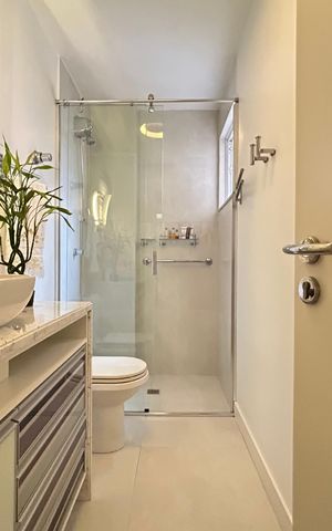 Apartamento para alugar com 100m², 5 quartos e 1 vaga Apartamento para alugar com 100m², 5 quartos e 1 vagaBanheiro Social