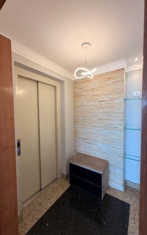 Apartamento para alugar com 178m², 3 quartos e 3 vagas Apartamento para alugar com 178m², 3 quartos e 3 vagasCorredor
