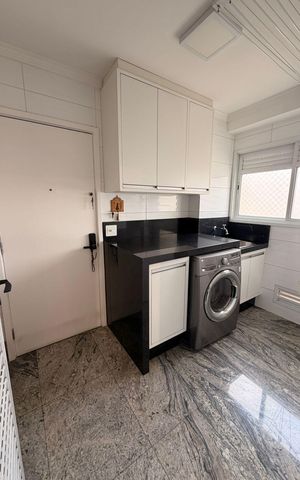 Apartamento para alugar com 178m², 3 quartos e 3 vagas Apartamento para alugar com 178m², 3 quartos e 3 vagasÁrea de serviço