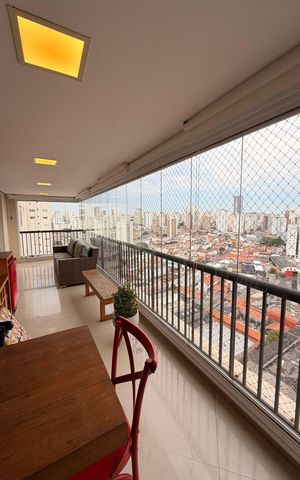 Apartamento para alugar com 178m², 3 quartos e 3 vagas Apartamento para alugar com 178m², 3 quartos e 3 vagasVaranda