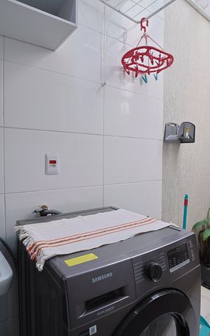 Casa de condomínio à venda com 74m², 2 quartos e 1 vagaÁrea de Serviço