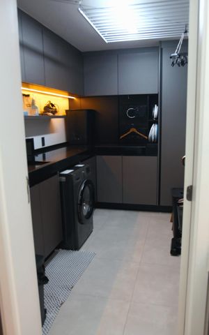 Apartamento para alugar com 155m², 3 quartos e 3 vagas Apartamento para alugar com 155m², 3 quartos e 3 vagasÁrea de Serviço